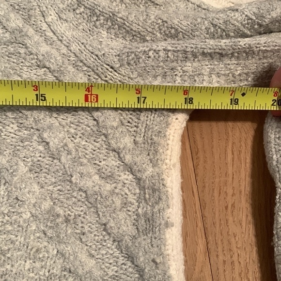 Loft Color-Blocked Gray & White Crewneck Long Sleeve Pullover Sweater Women’s S - Picture 12 of 12